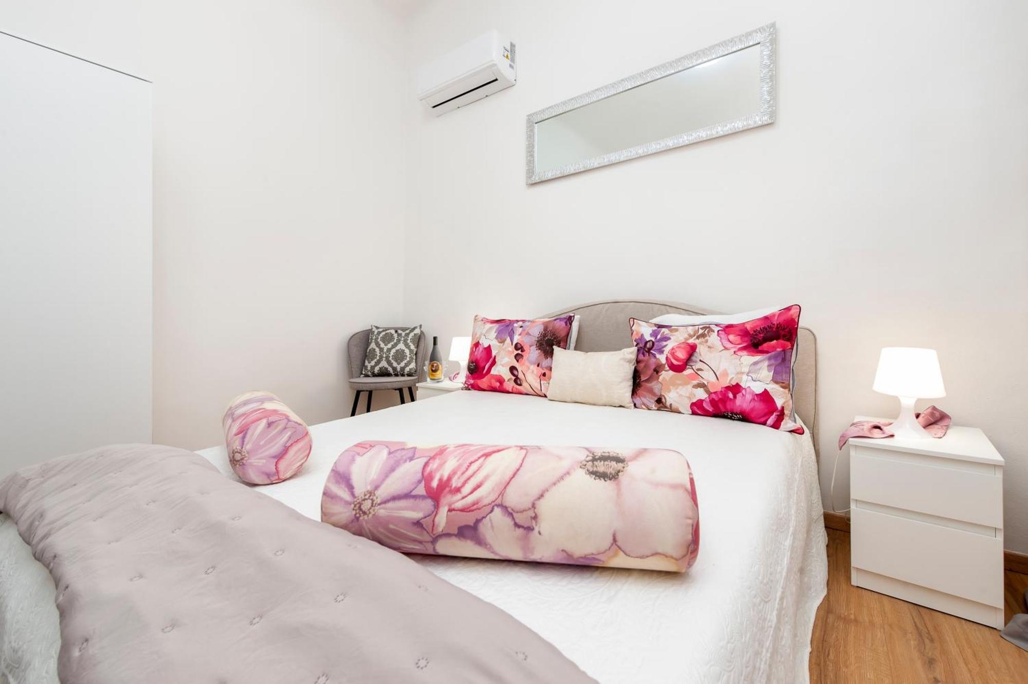Apartment Rubi ロヴィニ エクステリア 写真